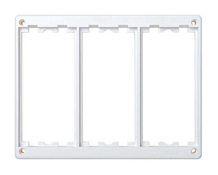 Установочная рамка для блока встраиваемого монтажа CIMA Classic на 3 двойных поста, белый